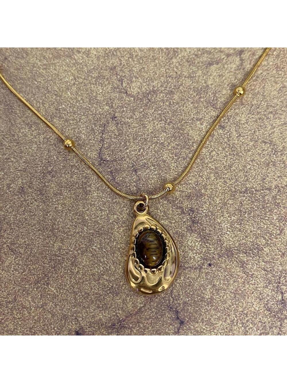 Minimalistic Vintage Style Tiger Eye Stone Gold plated stainless steel necklace - Picture 6 of 8